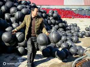 出售低压养殖浮球破碎料，月供300吨