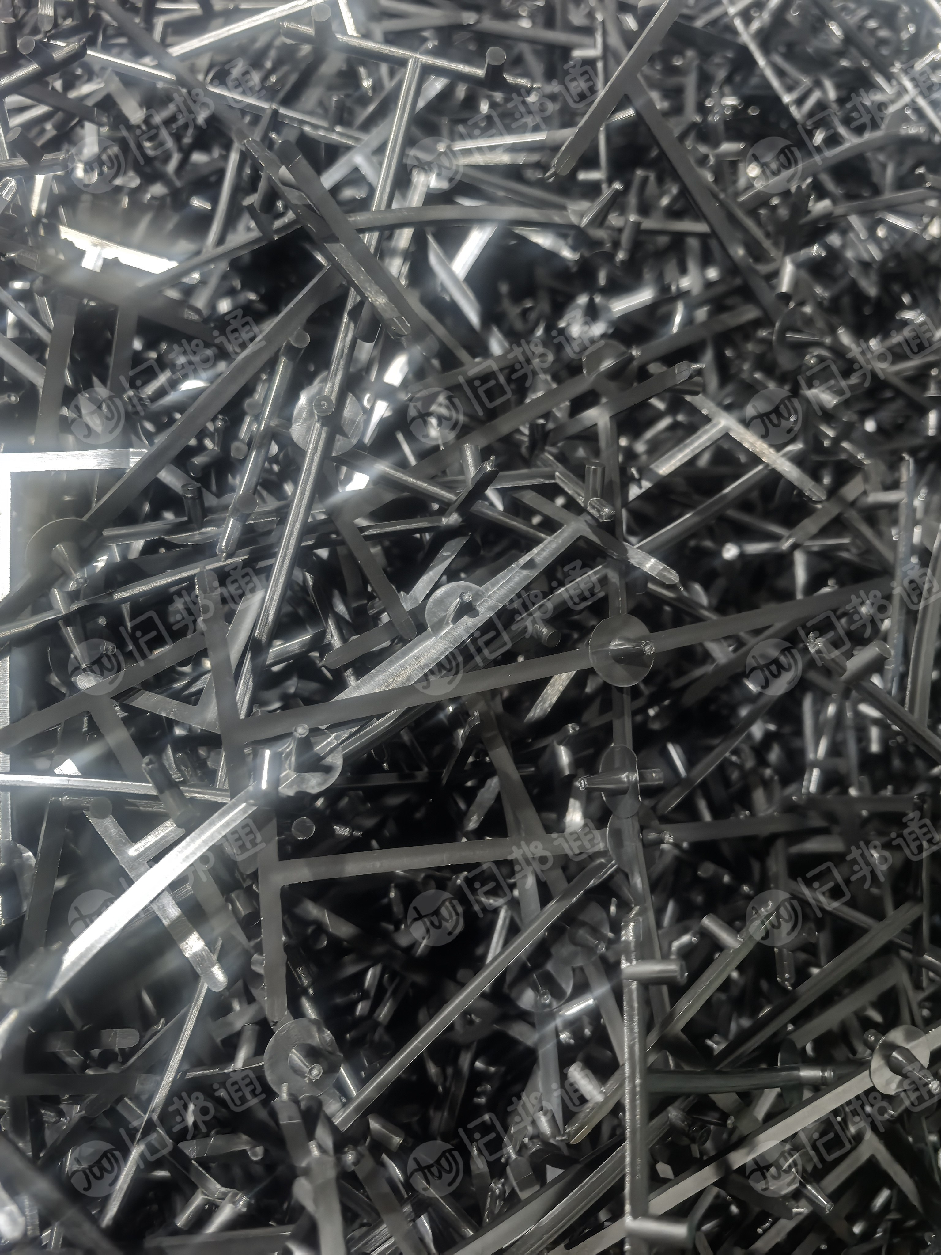 出售尼龙破碎料，尼龙扎带破碎料，水口破碎料，尼龙双6