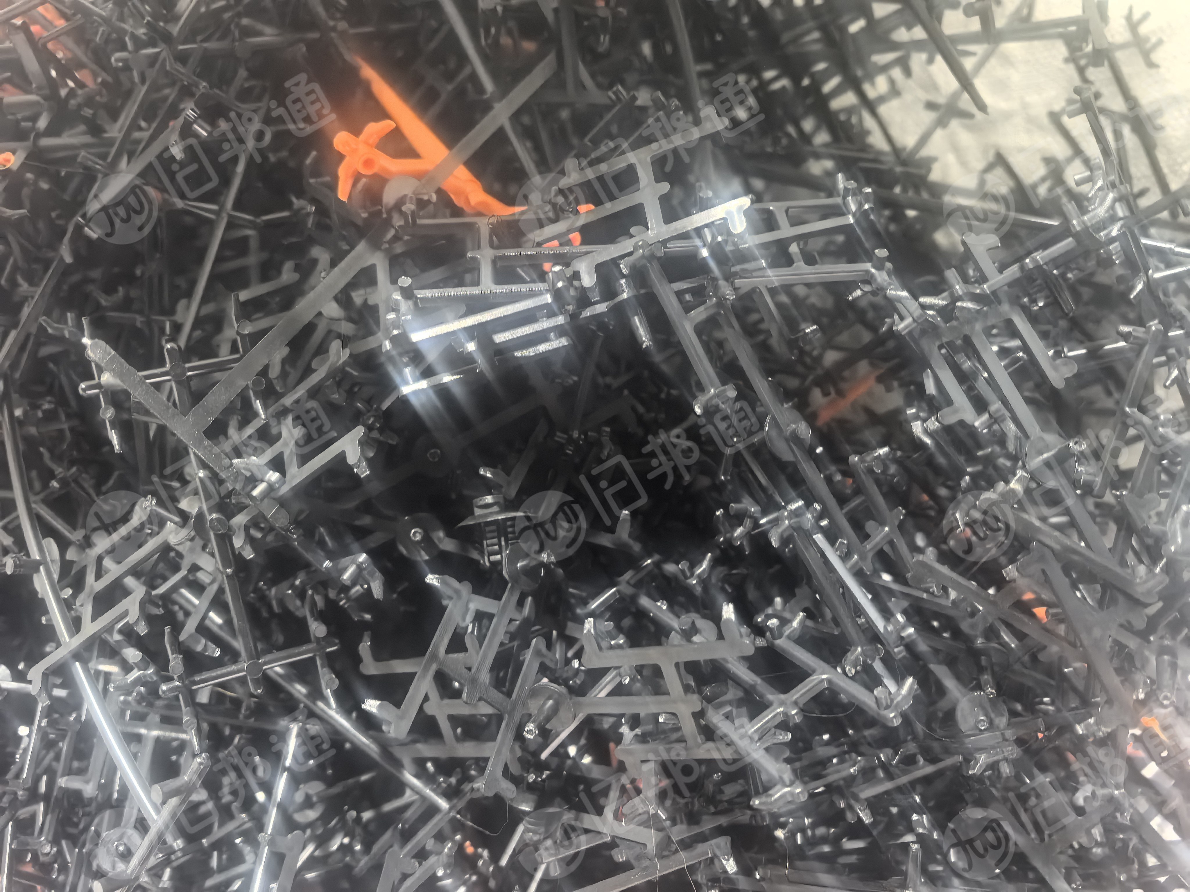 出售尼龙破碎料，尼龙扎带破碎料，水口破碎料，尼龙双6