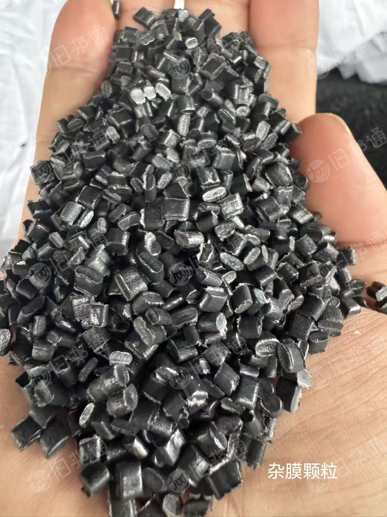 长期出售各种PE颗粒，二级高压颗粒，低压颗粒，杂膜颗粒等