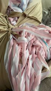 出售雨披布条，雨伞布条，带涂层，现货有13米一车，货在江苏盛泽