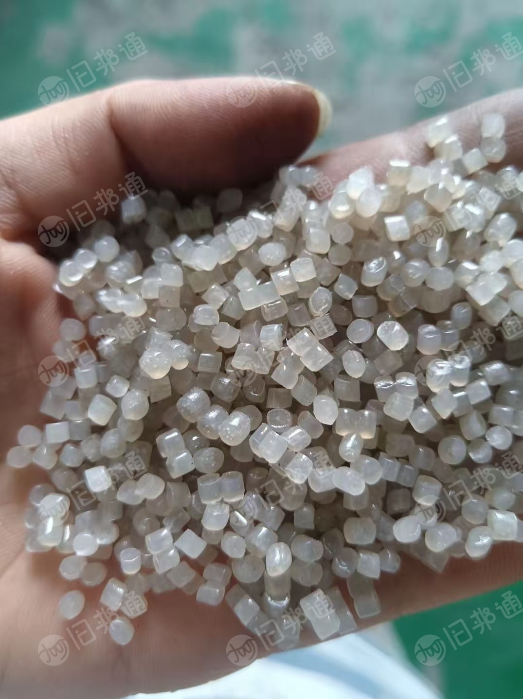 出售缠绕膜颗粒，粘膜颗粒