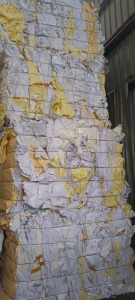 长期出售黄白淋膜纸压包料