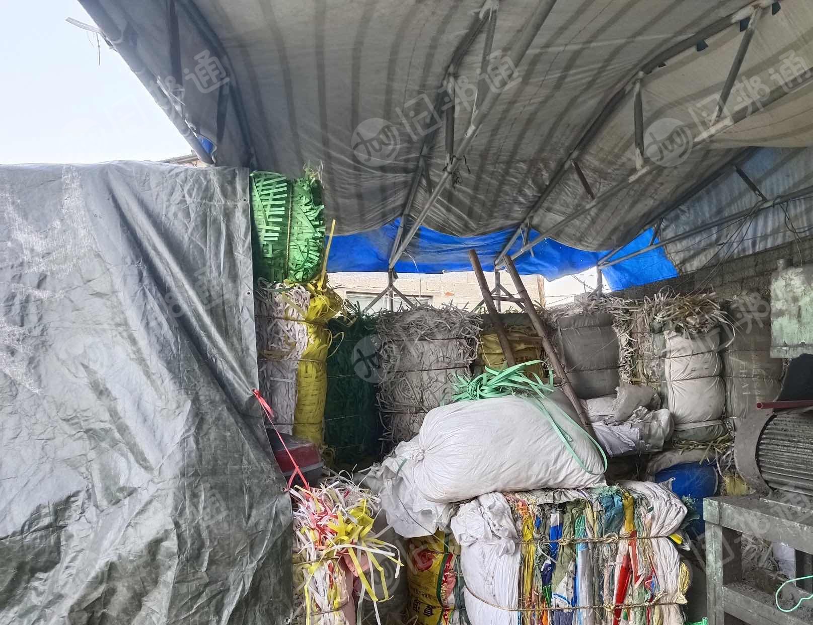 出售全漂pp打包带毛料，现货20吨左右