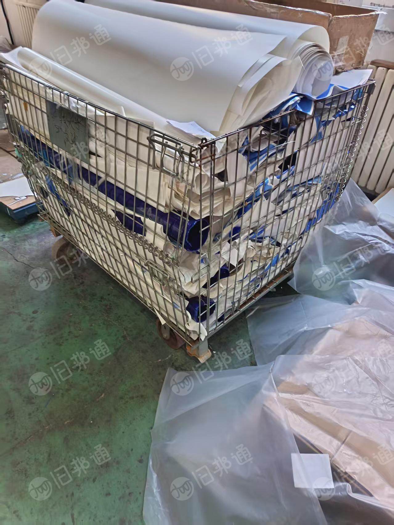 出售离型纸废料，有带膜也有无膜