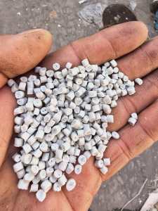 出售低压颗粒，有透析桶颗粒，娃哈哈颗粒等，过150目，月供上千吨