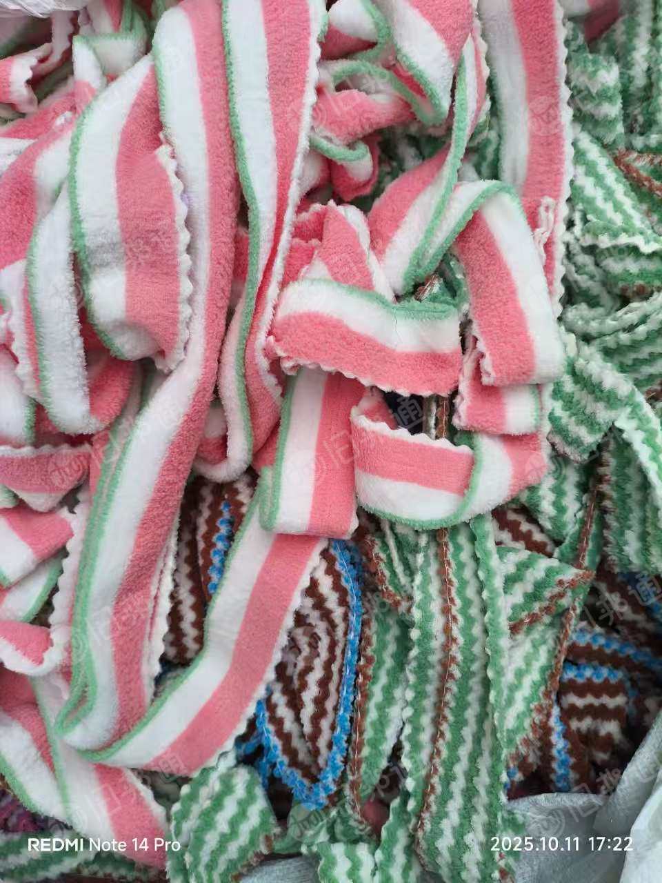 长期出售涤纶废布涤纶布条，有裁剪好的，也有没有裁剪的，没有裁剪的有8吨左右，货在河北石家庄