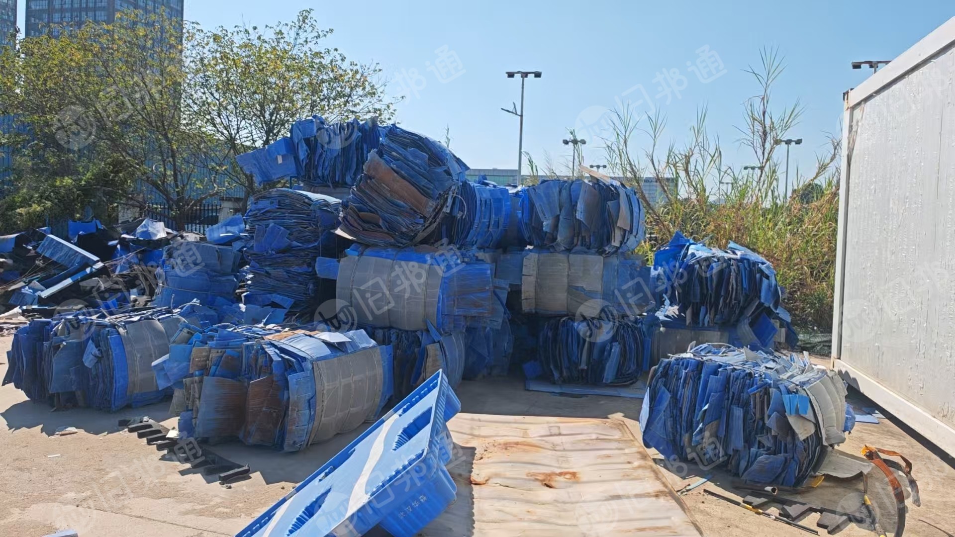 出售PP胶板毛料，PP中空板废料