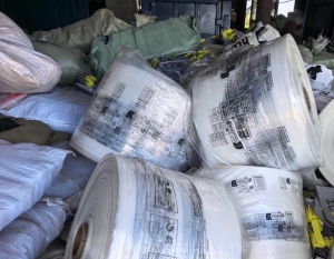 出售花高压卷筒膜废料，花高压刀口料，现货4吨左右