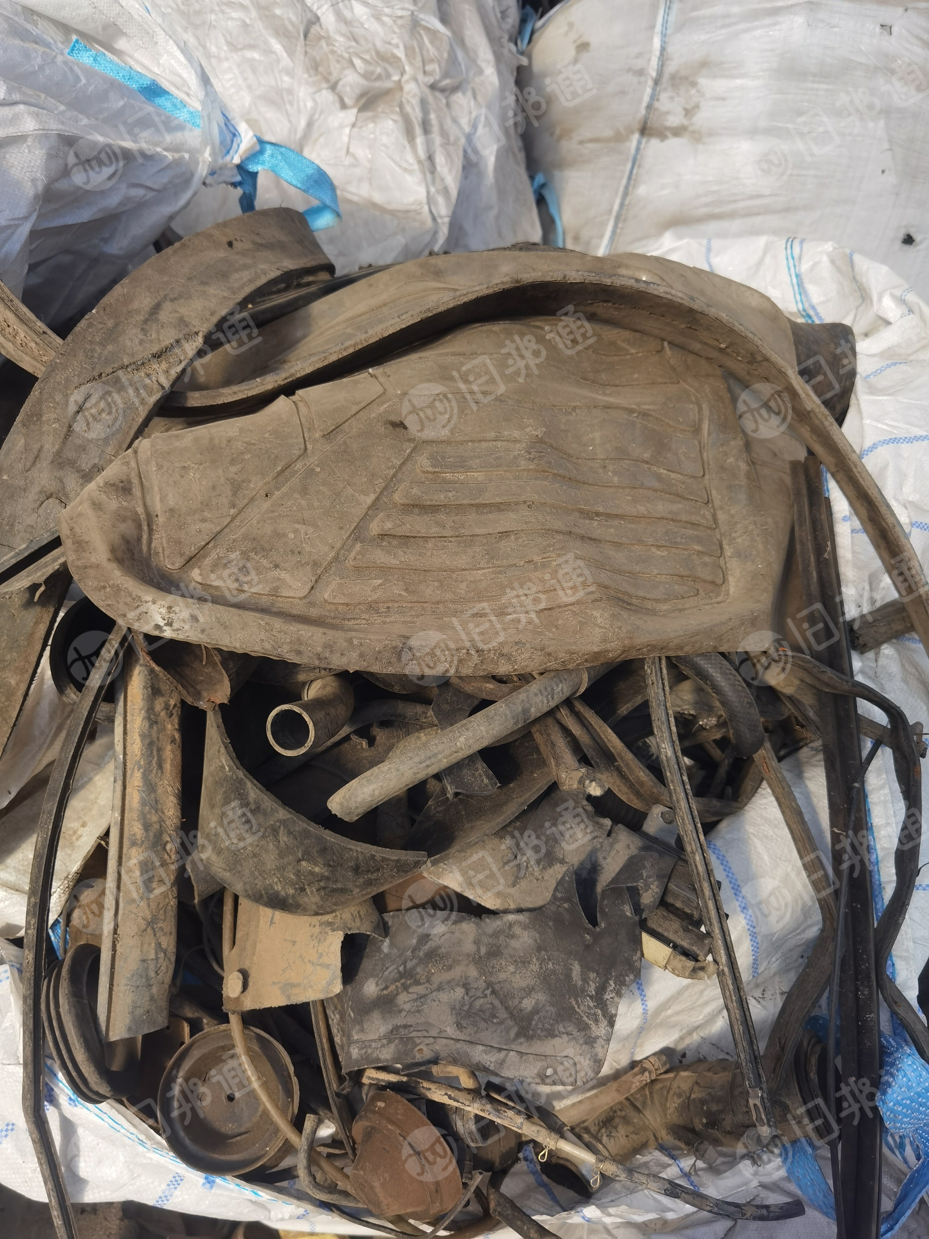 长期出售拆车下来的密封条，橡胶管等