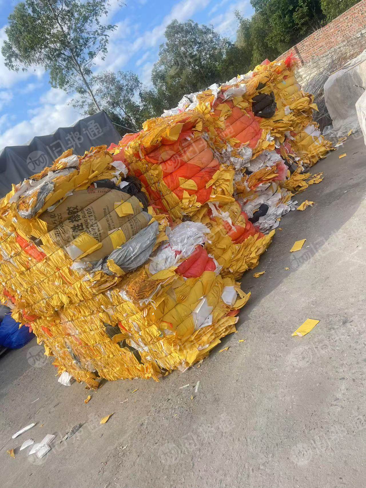 长期出售小牛皮纸袋废料，里面有一车薄膜