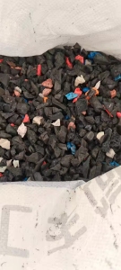 大量出售PVC电缆机头破碎料