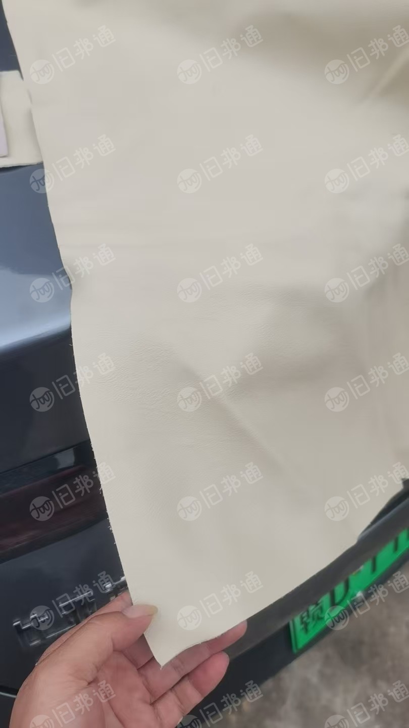 长期出售皮革厂下来的人造革边角料，人造革，每隔几天就出9.6米一车