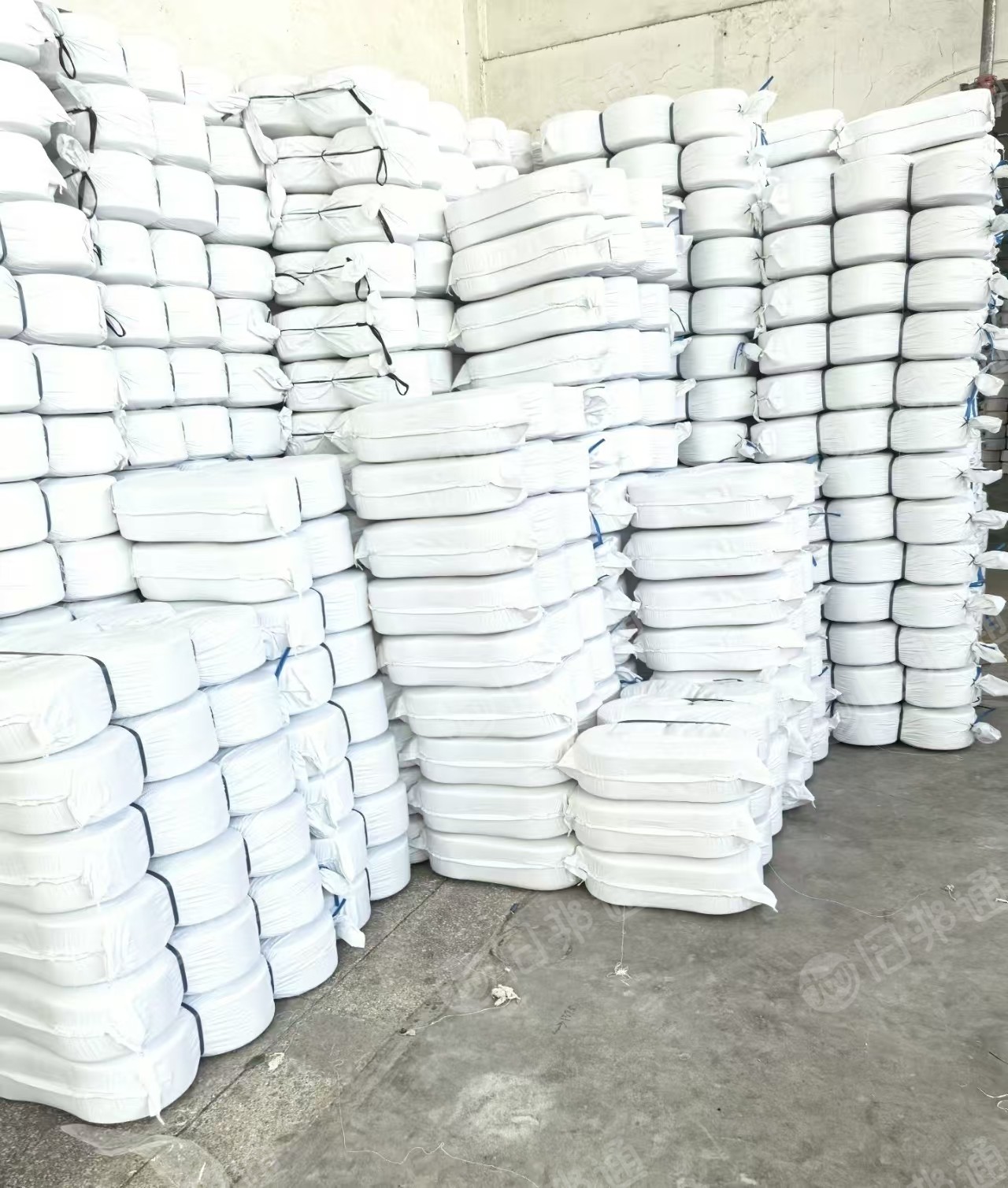 厂家长期出售库存纱线，库存尾纱，气流纺，7-21支涤棉纱线，厂在浙江温州苍南