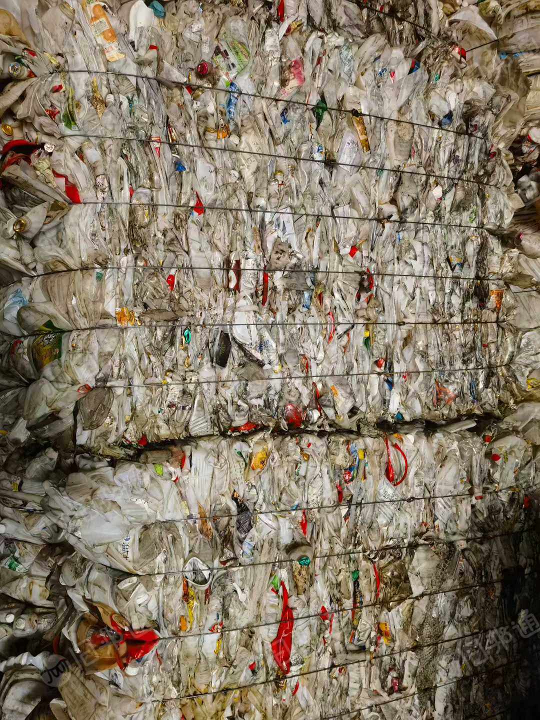 出售白罐压块，白乙压块，现货一挂车