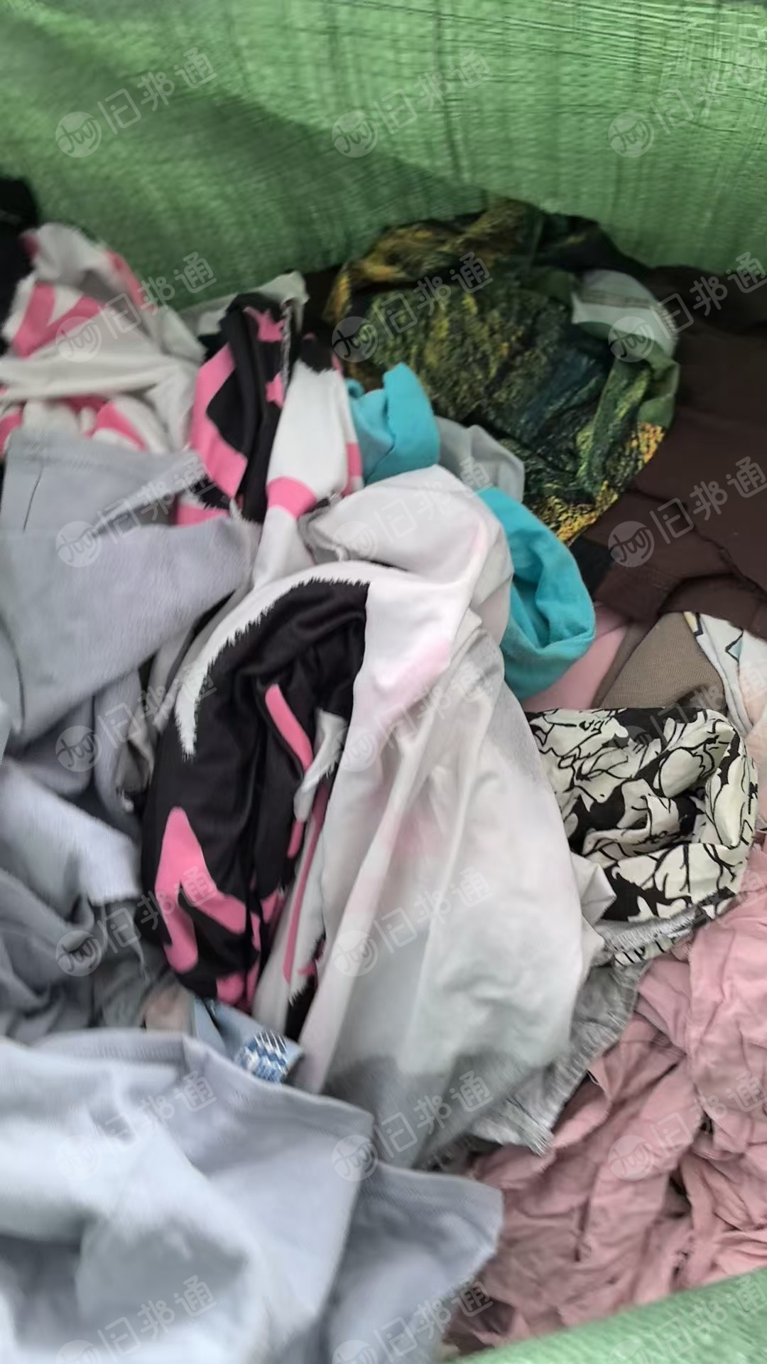 长期出售旧衣服裁剪好的擦机布，废布，现货十多吨