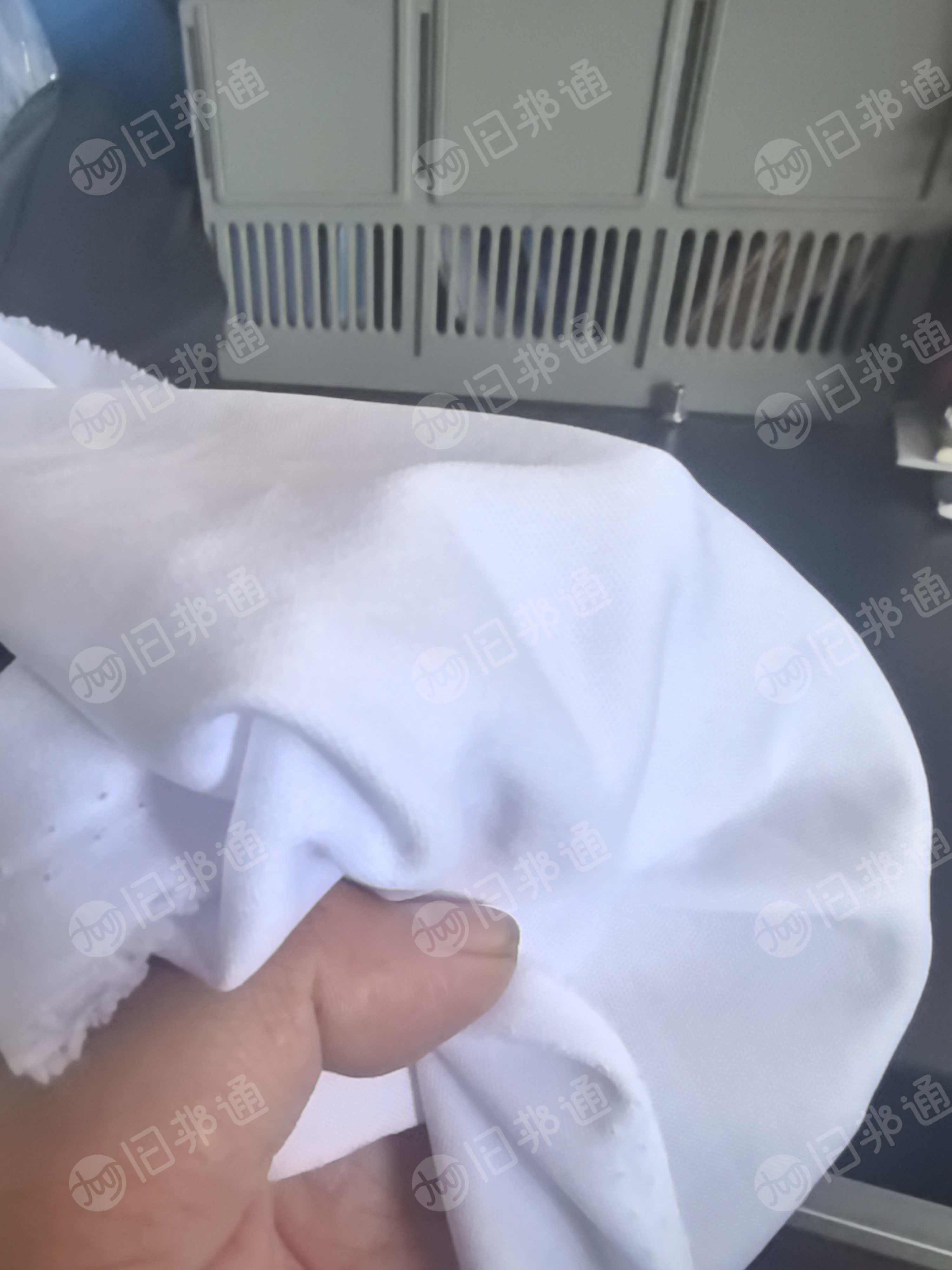 长期出售白色的涤纶废布，涤纶边角料，有大块的也有小块的