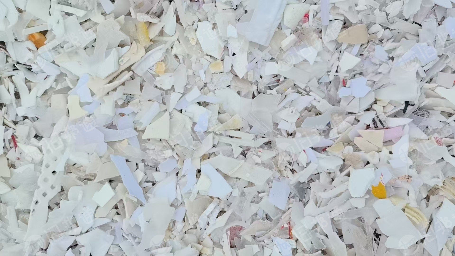 出售pp白丙破碎料，日杂的，月供80吨