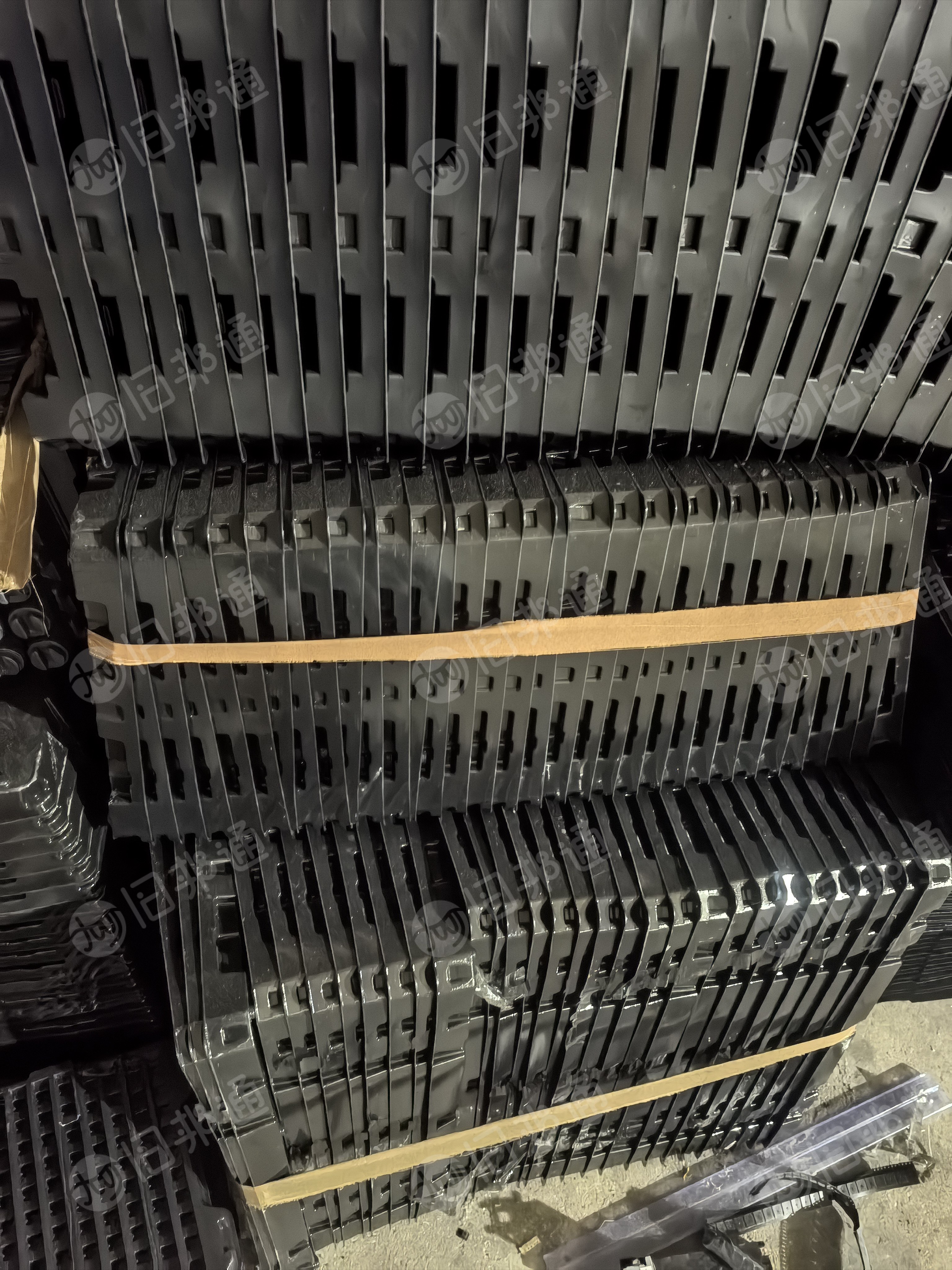 出售ps,pet,pp吸塑盒毛料