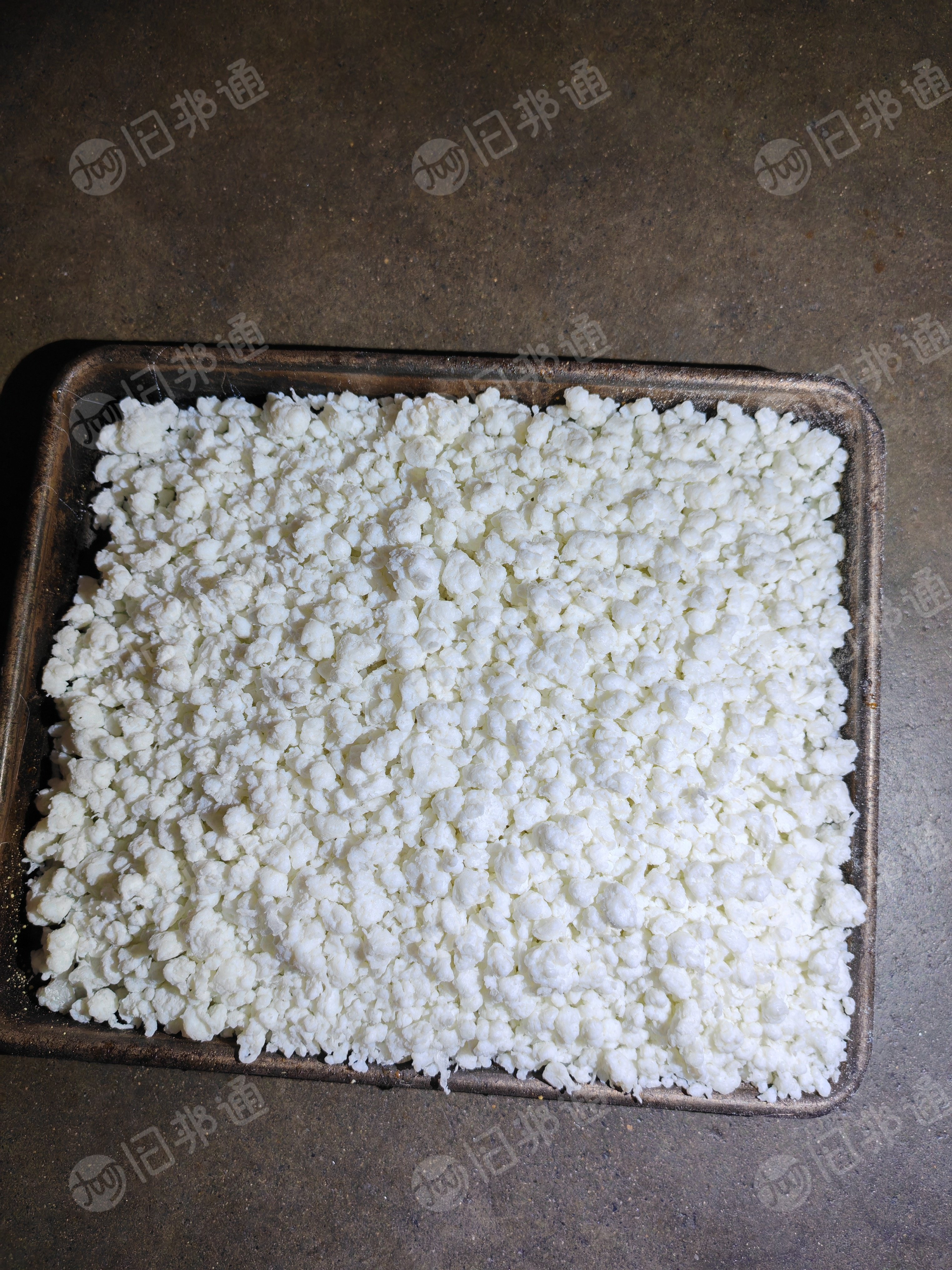 常年大量出售压板级，纺丝级PET泡泡料，月供400吨