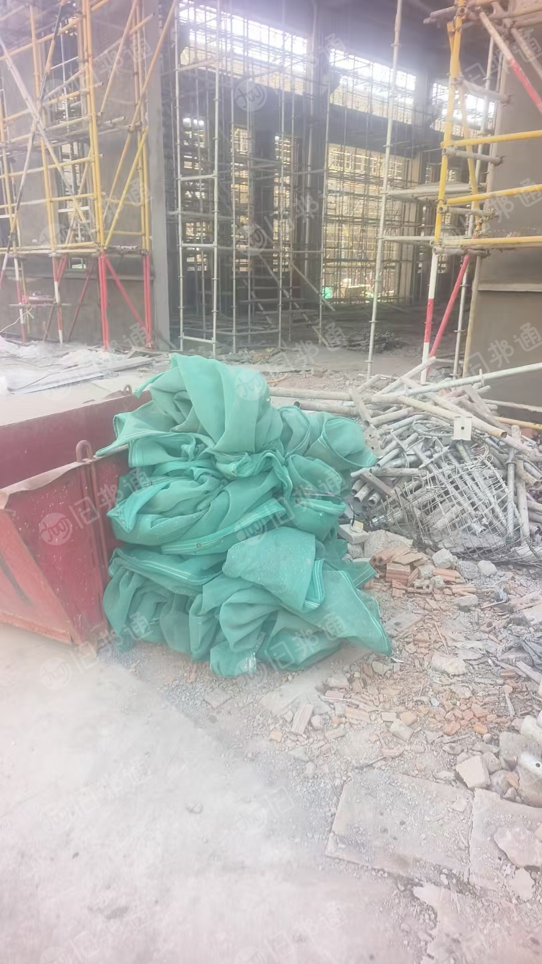 免费送废旧安全网，绿网，1.8/6米，现货有两三千张，货在浙江湖州安吉