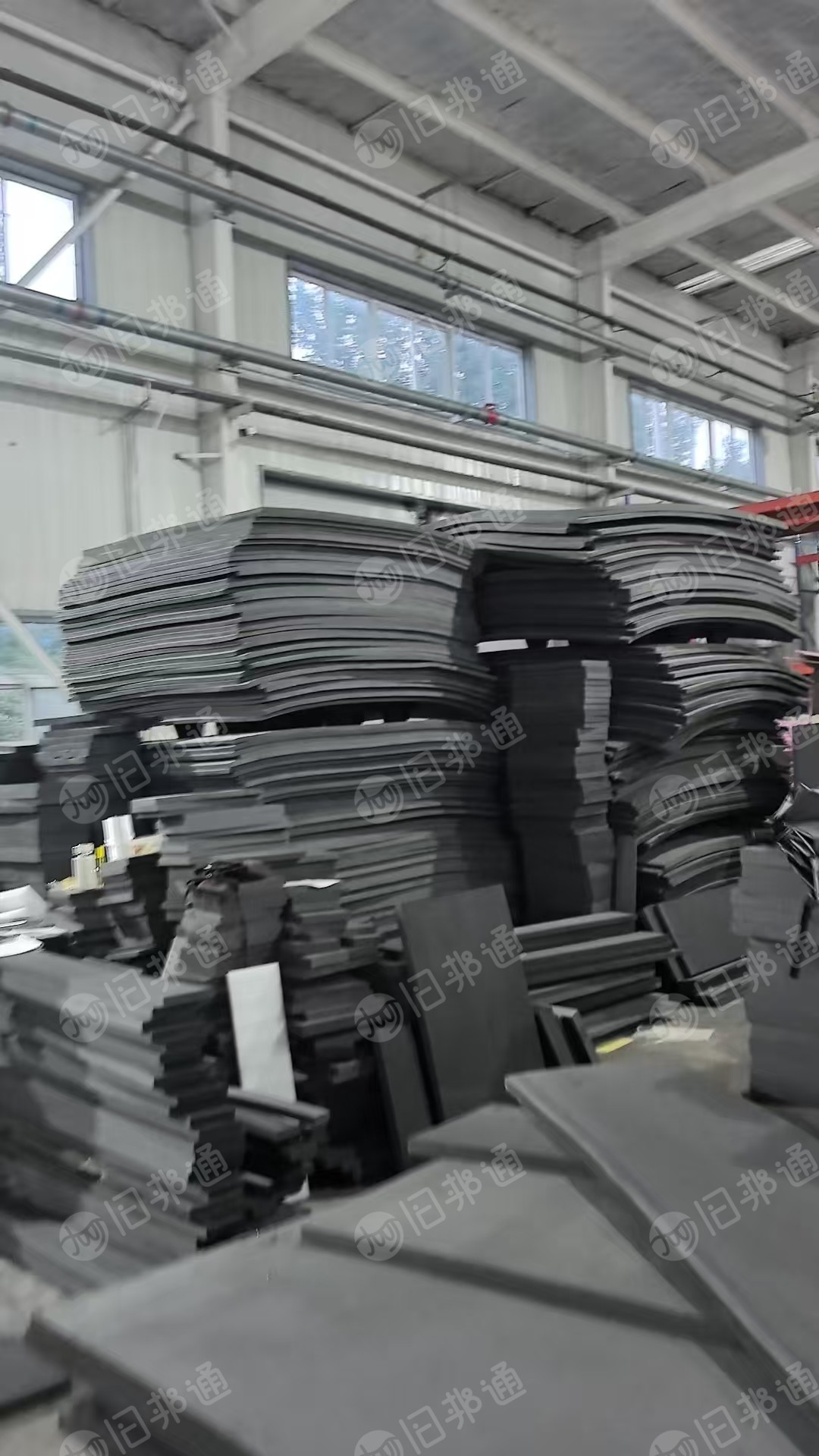 出售EVA边角料，板材冲压出来的，4.2米一车