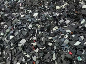 长期出售abs/pc笔记本外壳破碎料，合金笔记本外壳破碎料，冲击8左右