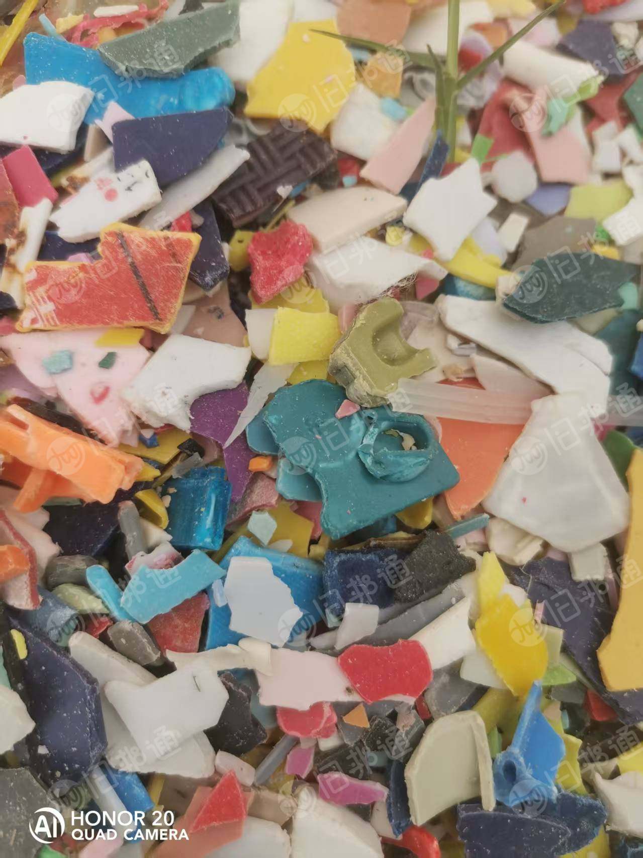 出售盐漂花丙破碎料，现货十几吨，可带票