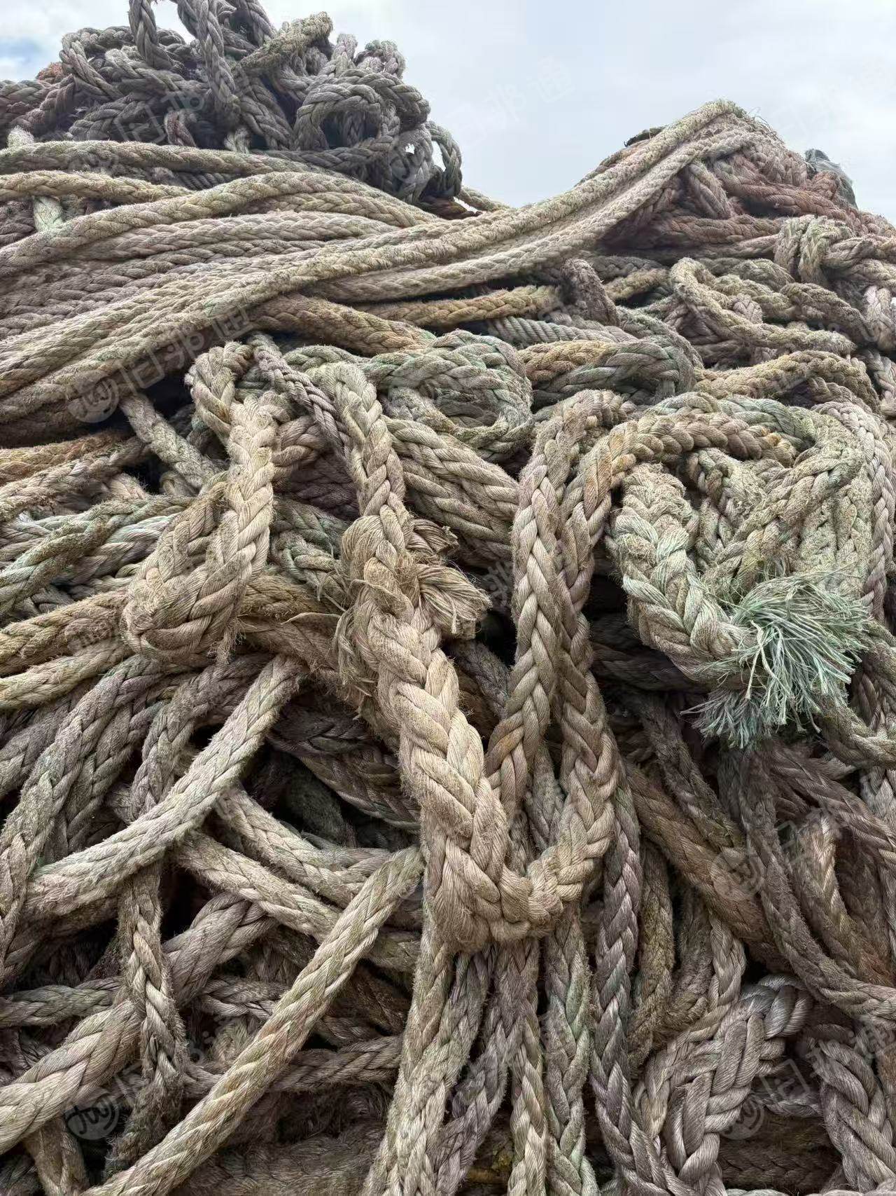 长期出售缆绳，有涤纶缆绳，尼龙缆绳，棉材质的缆绳，货在浙江舟山