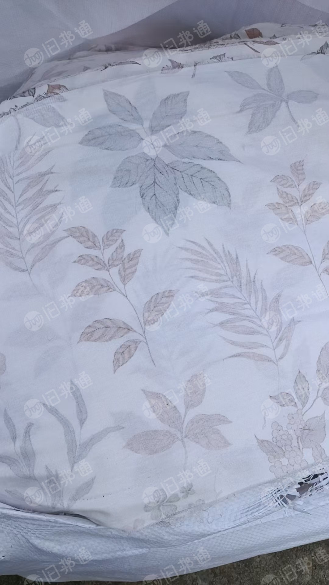 长期大量出售刀口布，有全棉的，涤棉的，化纤的比较多，18-40公分都有，货在江苏南通