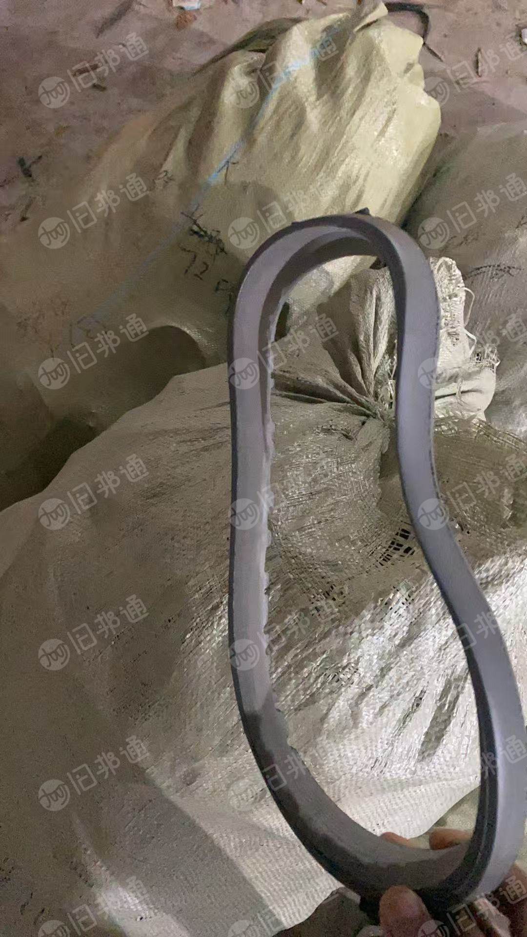 出售EVA发泡料，鞋材上下来的，月供几十吨