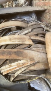 出售聚甲醛POM废料，现货2吨多