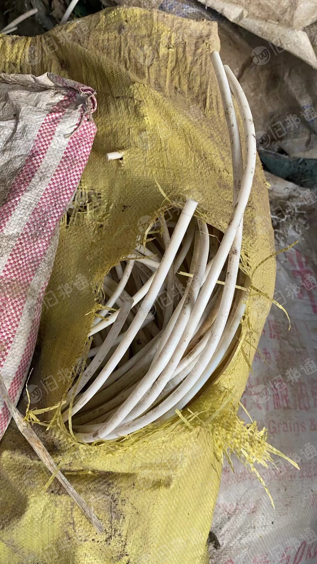 出售四氟废料,现货300KG