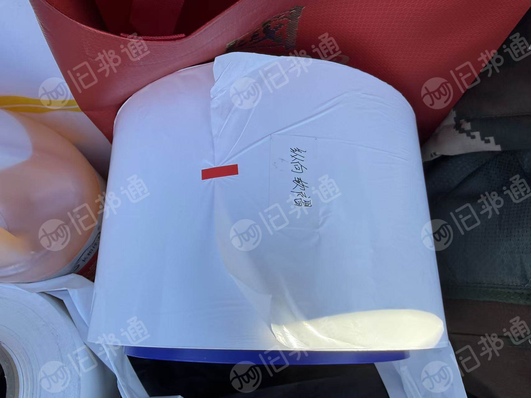 出售pe电池膜毛料，卷筒的，带有abs管芯，月供20吨