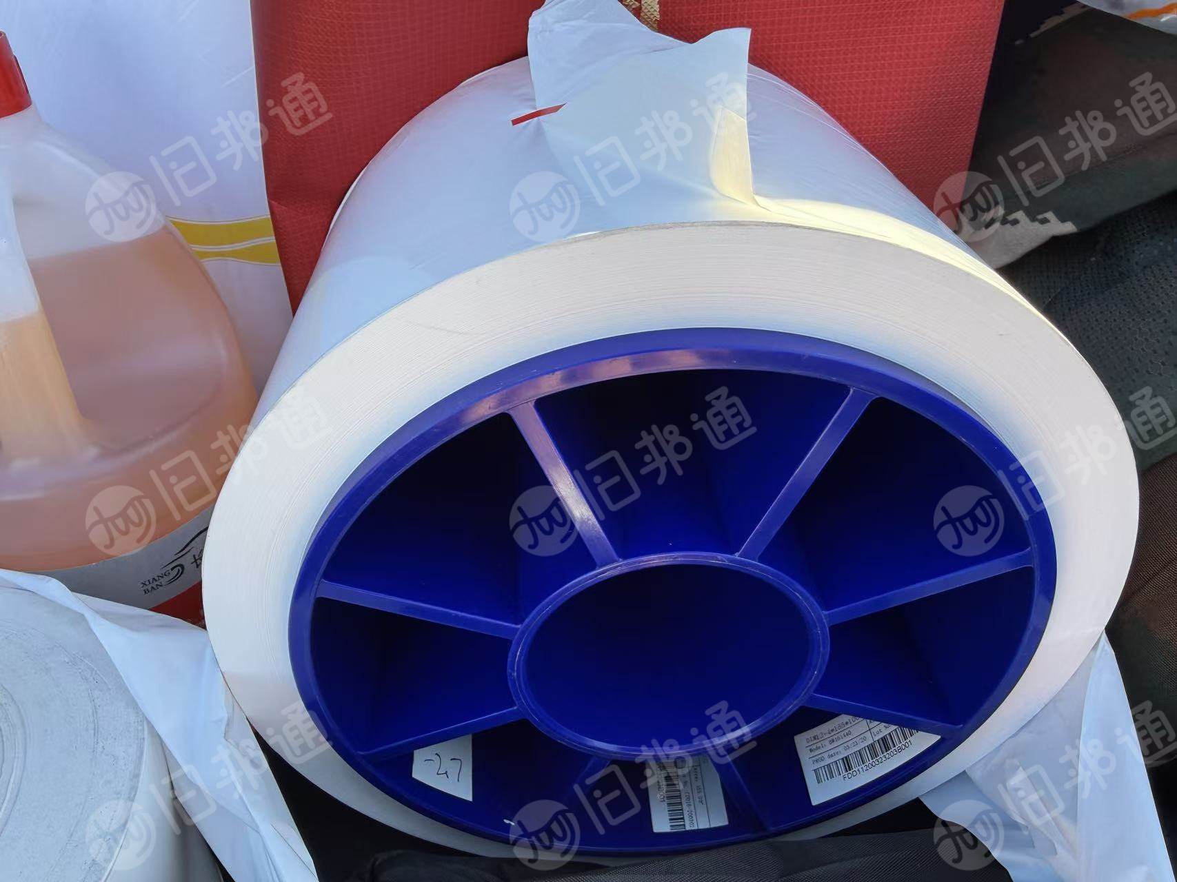 出售pe电池膜毛料，卷筒的，带有abs管芯，月供20吨