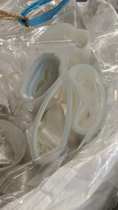 求购干净PET滑膜，电子膜，原膜，PET膜边角料，打泡料用