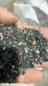 出售PVC电缆皮破碎料，里面含有40%左右的橡胶，现货40吨