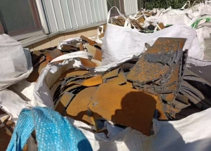 长期出售塑料网片废料，现货6吨左右