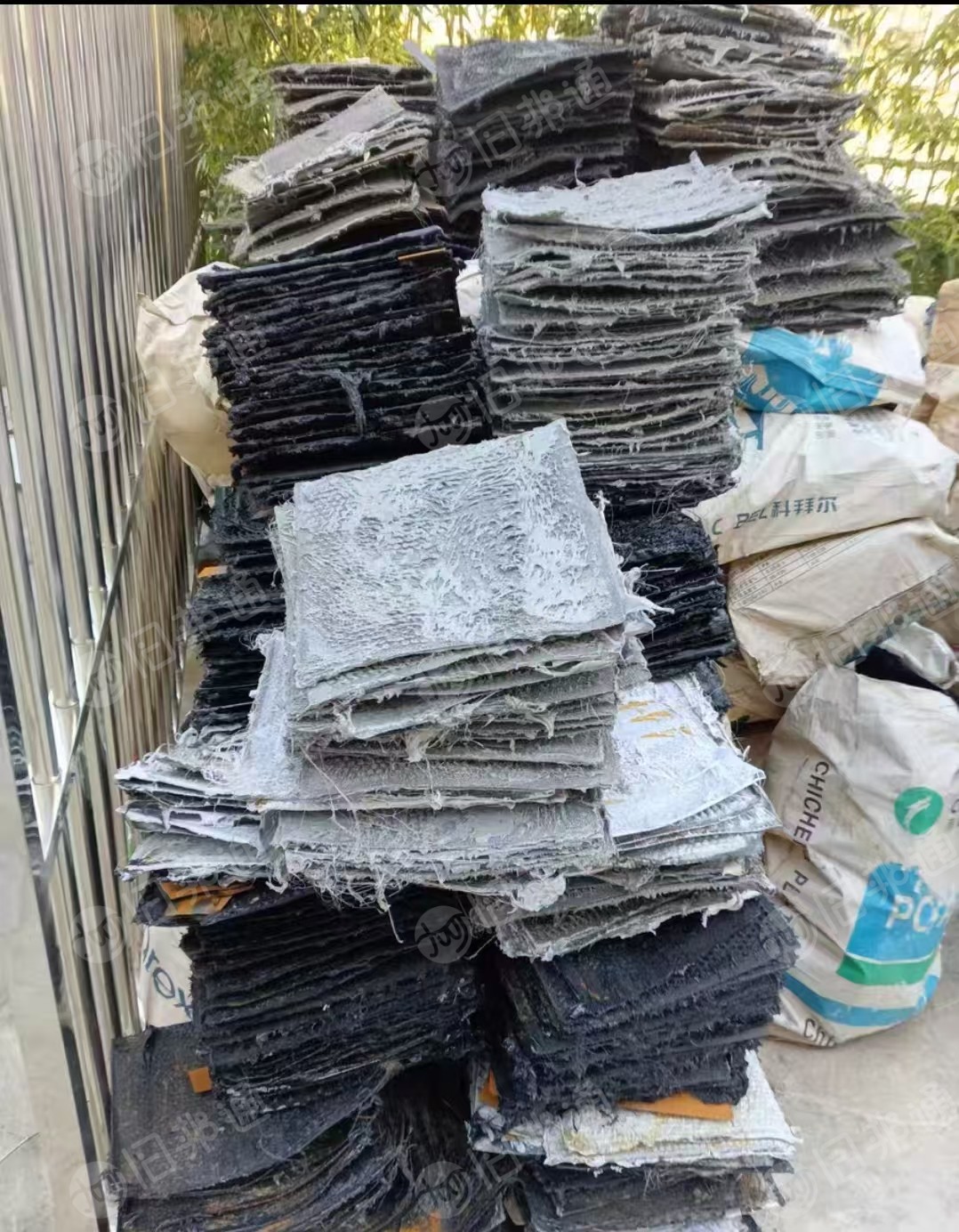 长期出售塑料网片废料，现货6吨左右