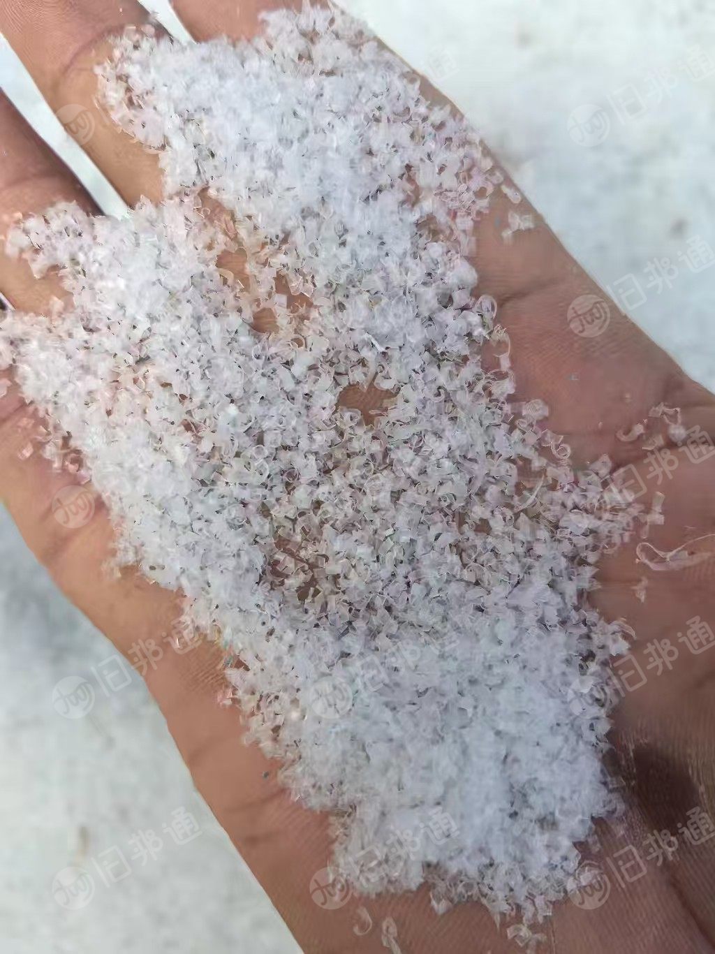 长期出售亚克力下来的pc粉末，现货20-30吨左右