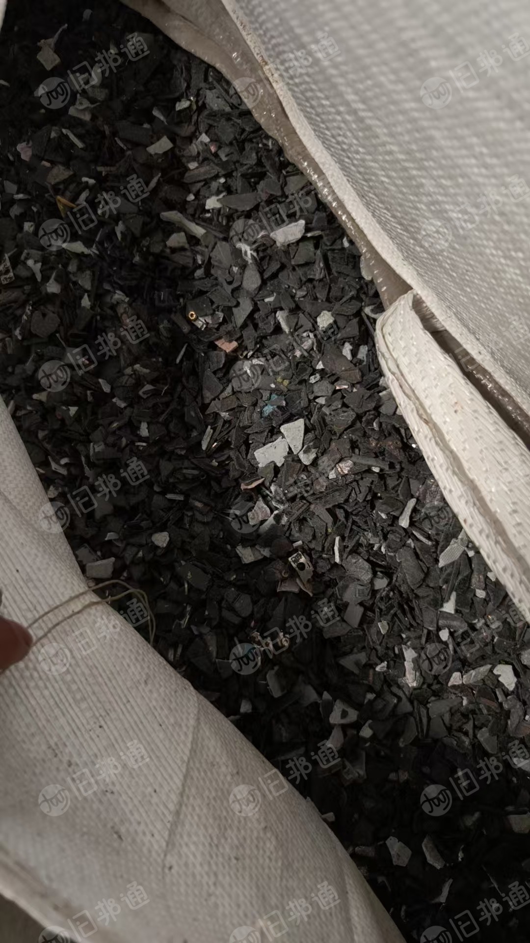 长期出售abs/pc笔记本外壳破碎料，阻燃的，喷漆冲击10左右，现货200吨左右