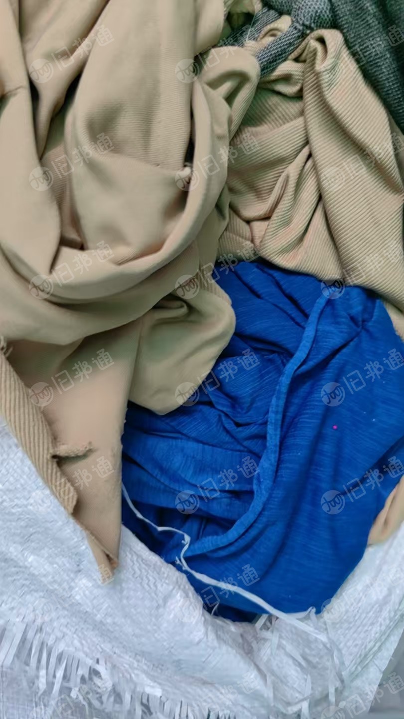 长期出售涤纶废布，涤棉废布，纯棉废布，统货出，印染厂下来的