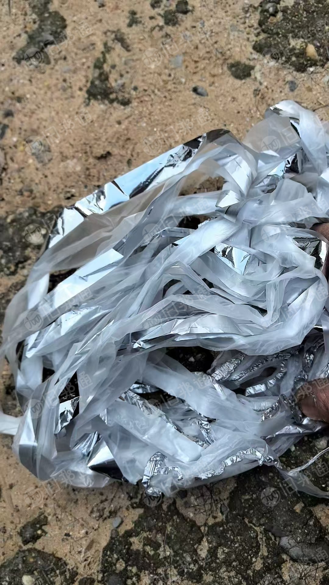 出售PET复合PE边料，现货30吨左右