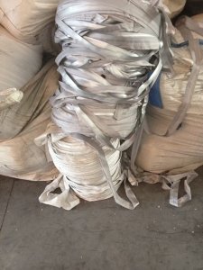 长期出售涤纶布条，整盘的布条，白色占三分之一，现货6.8米一车