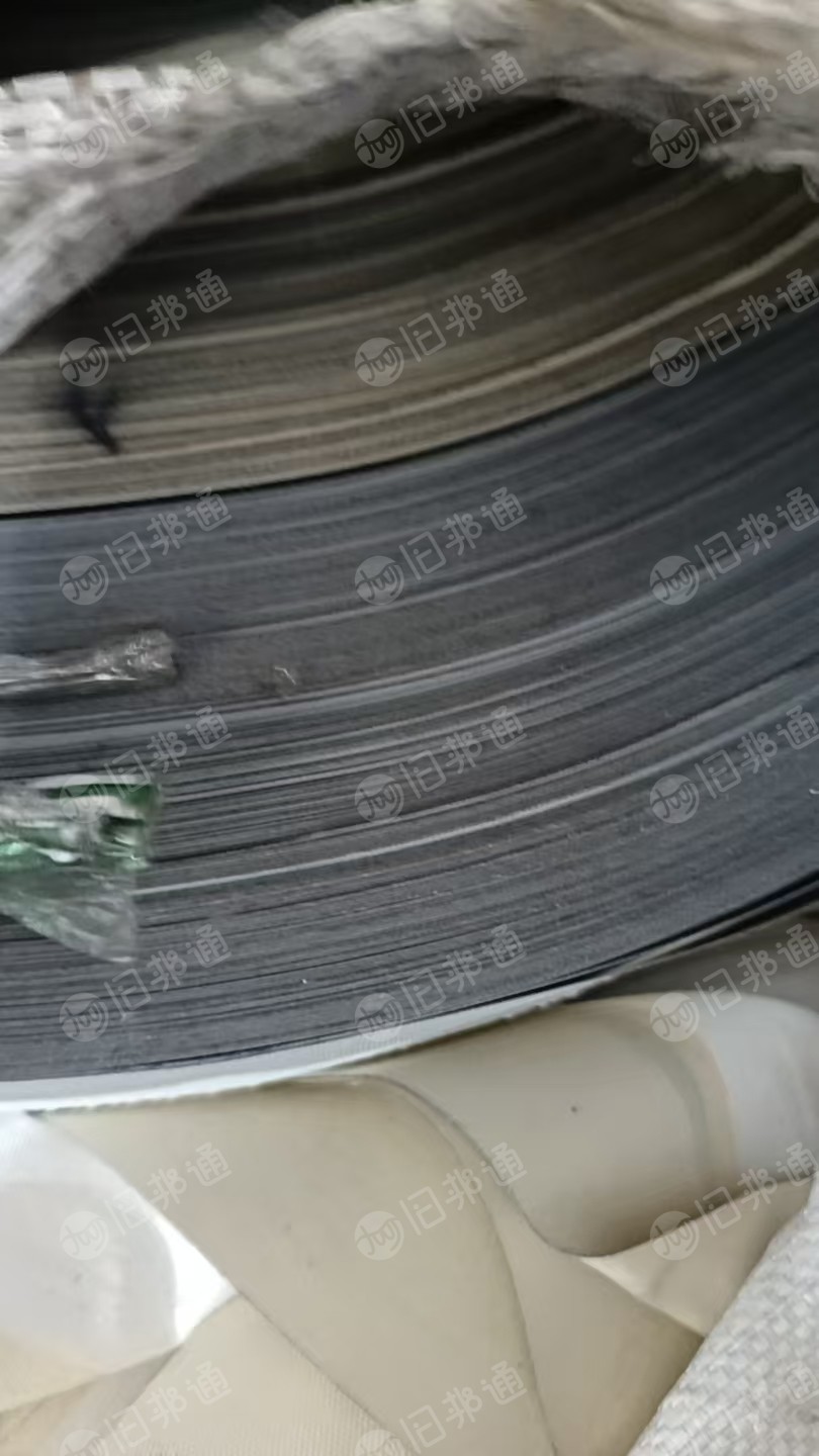 长期出售涤纶布条，整盘的布条，白色占三分之一，现货6.8米一车