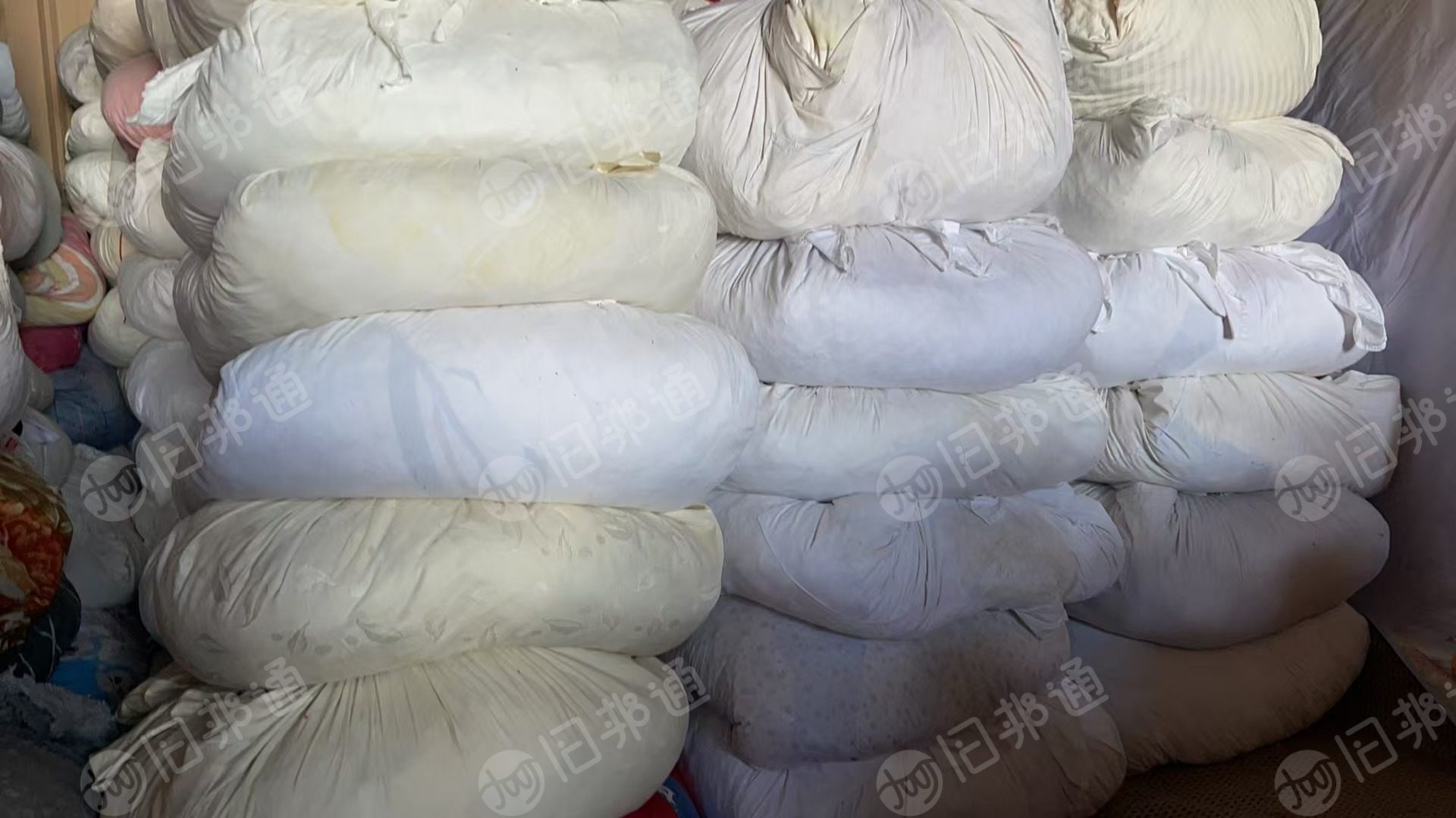 长期出售旧衣服黑料，大白，毛衣，冬装，夏装等，夏装现货一车4.2米，黑料现货一车6.8米，在福建三明