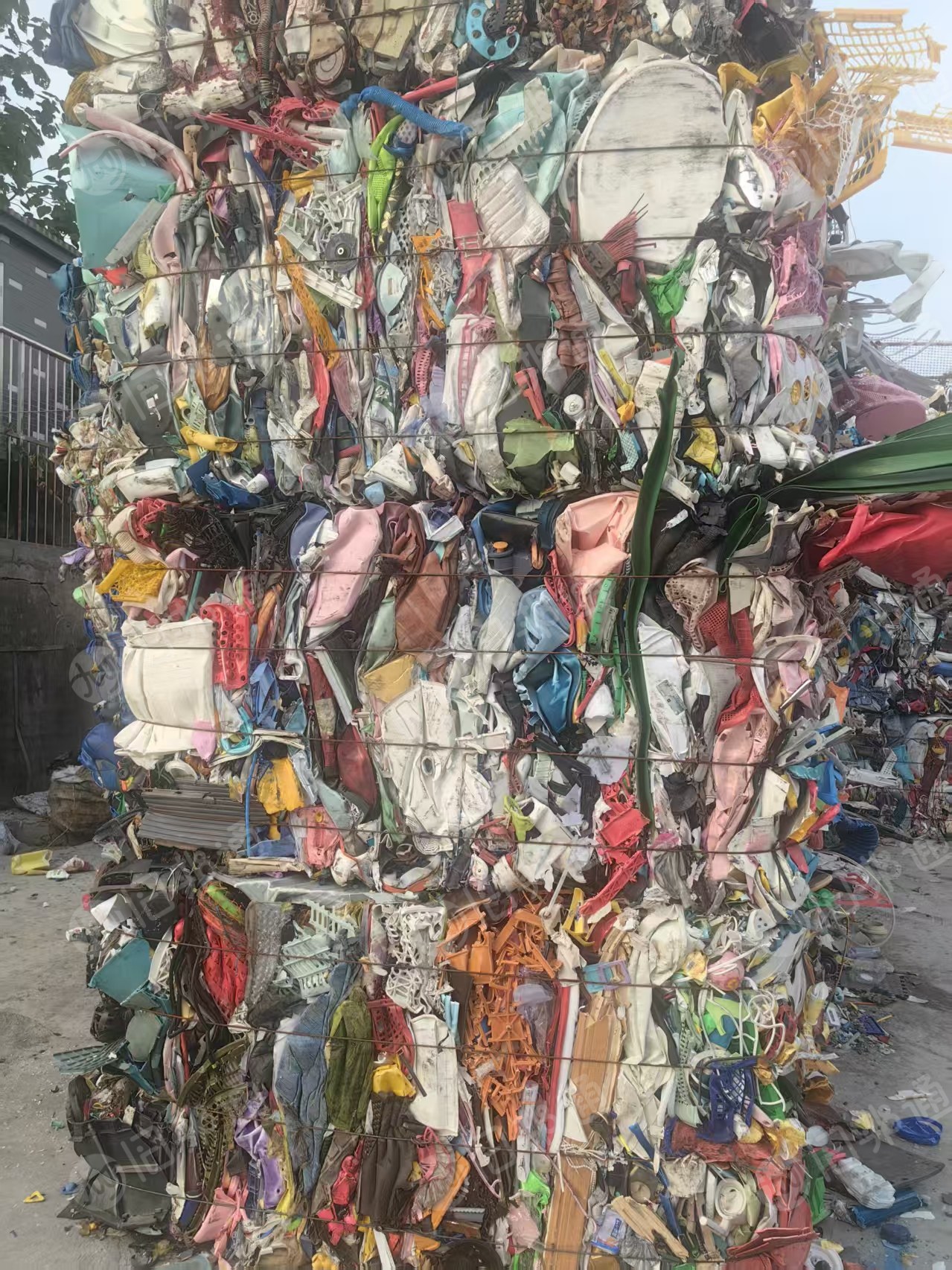 常年出售日杂丙压块，每个月70吨