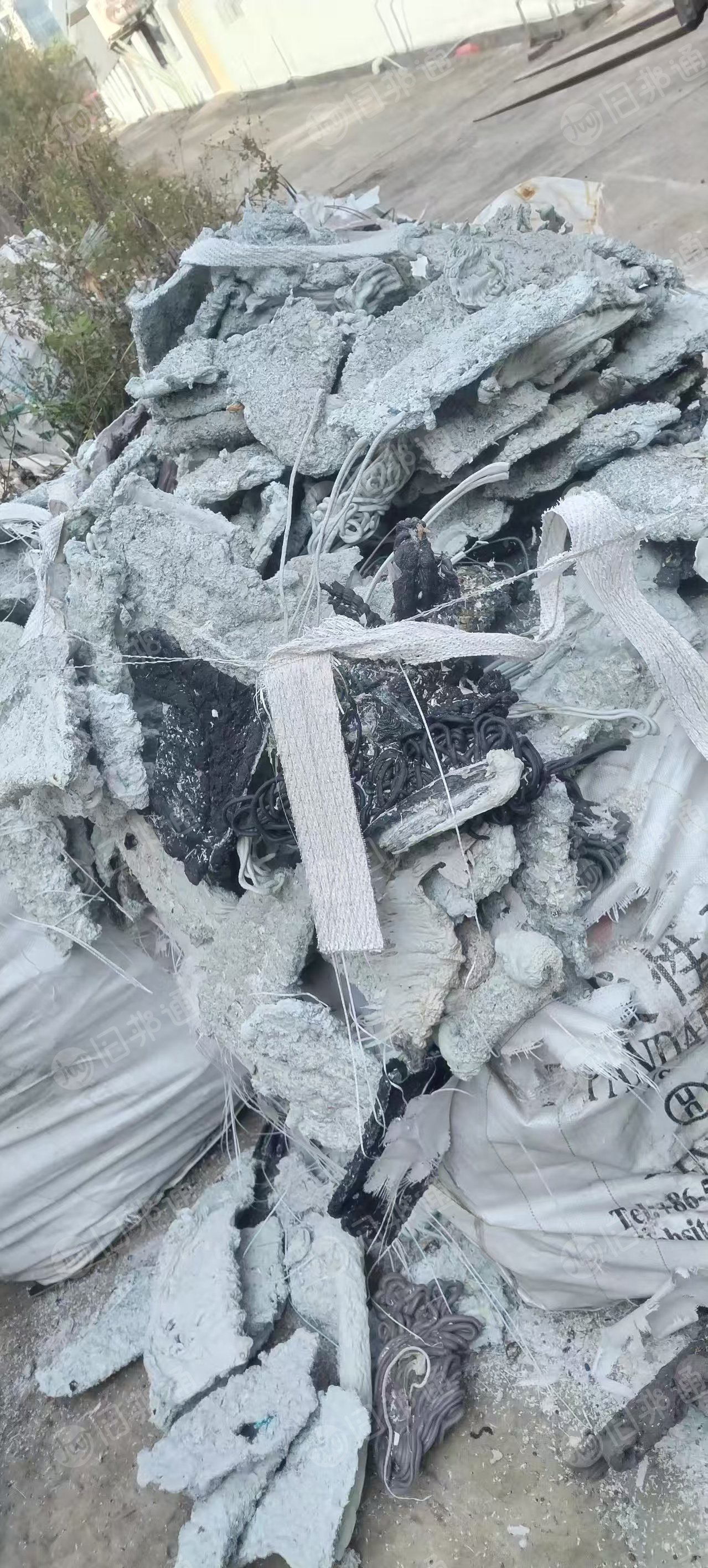 出售PE排渣料，现货几吨