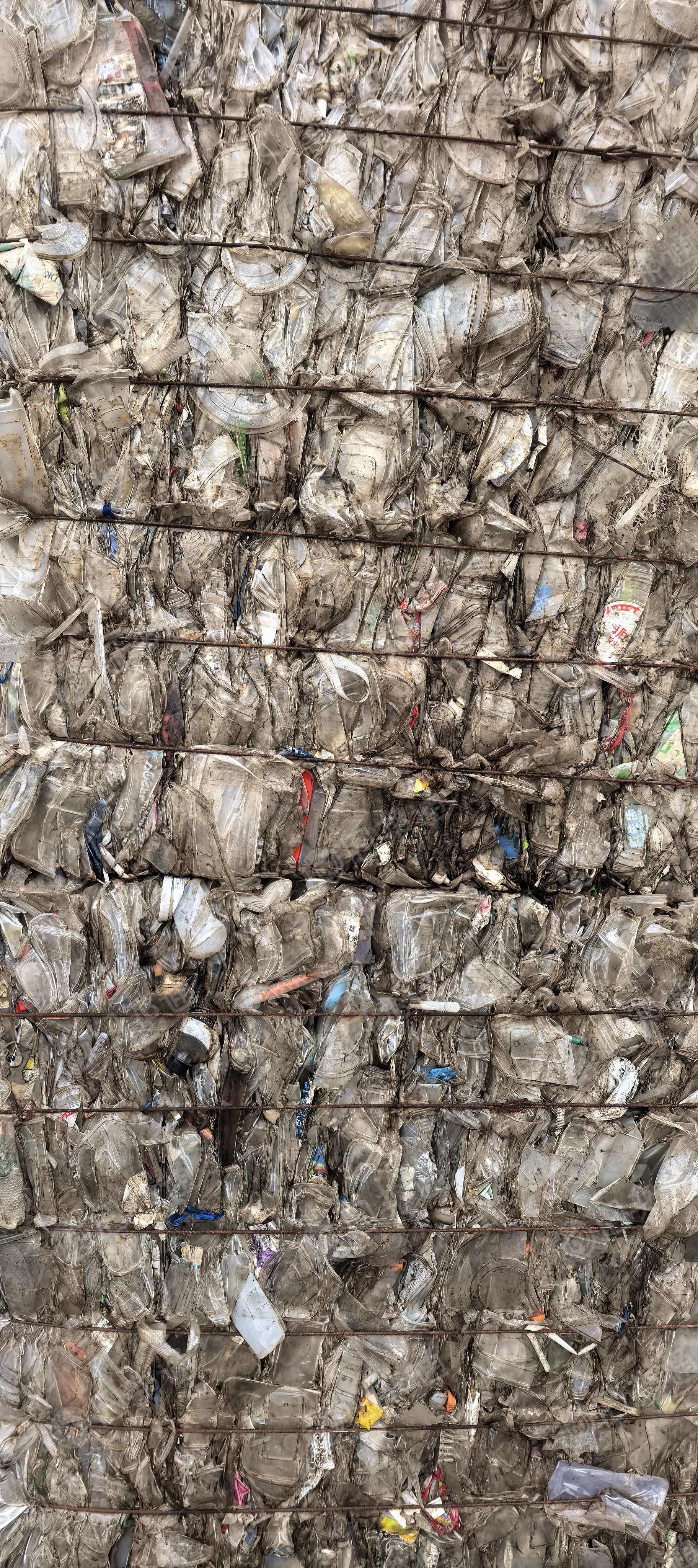 出售餐盒压块，内含奶茶杯，现货30多吨，够一挂