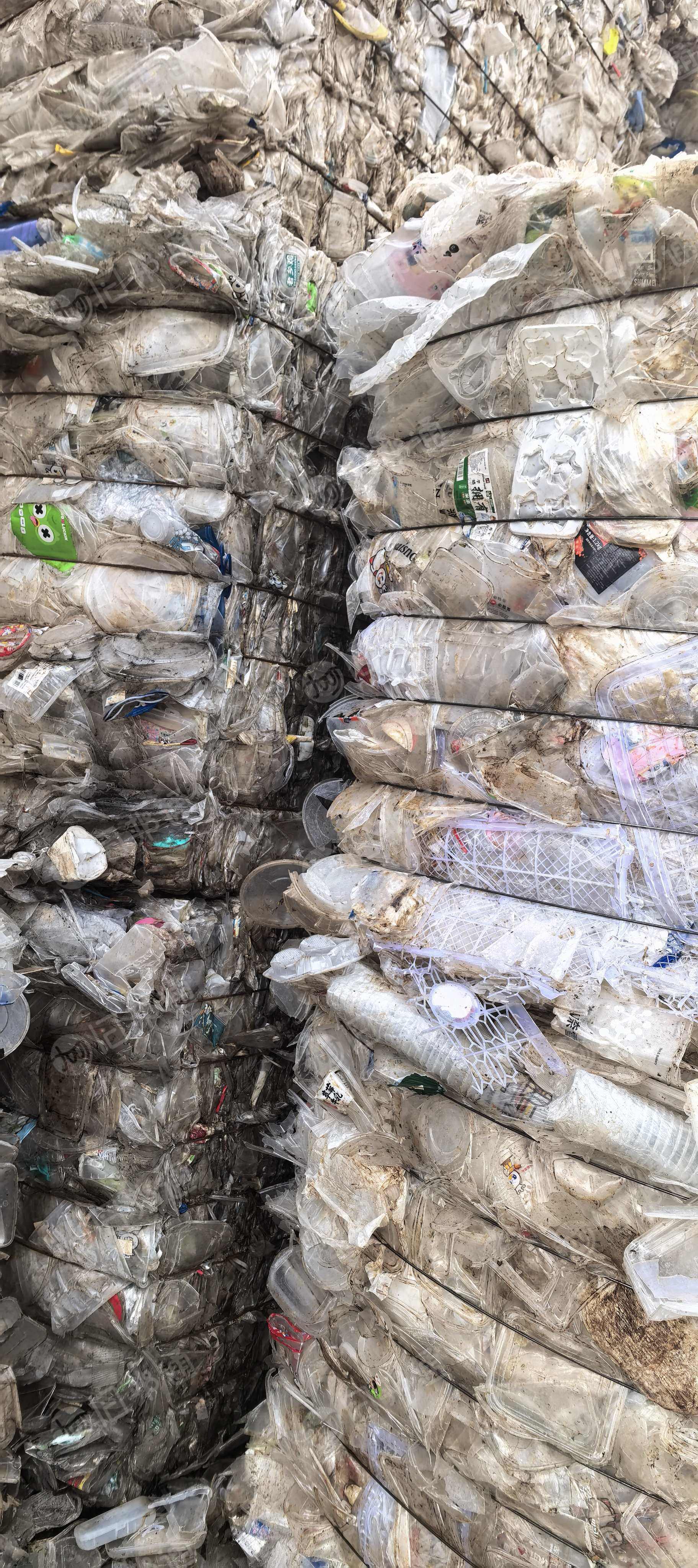 出售餐盒压块，内含奶茶杯，现货30多吨，够一挂